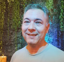 Robert Wallmach-Niermeier, Wellness Experte, Faszientrainer, Wirbelsäulen Gymnastik Trainer und Aushilfe beim MassageTeam Paderborn